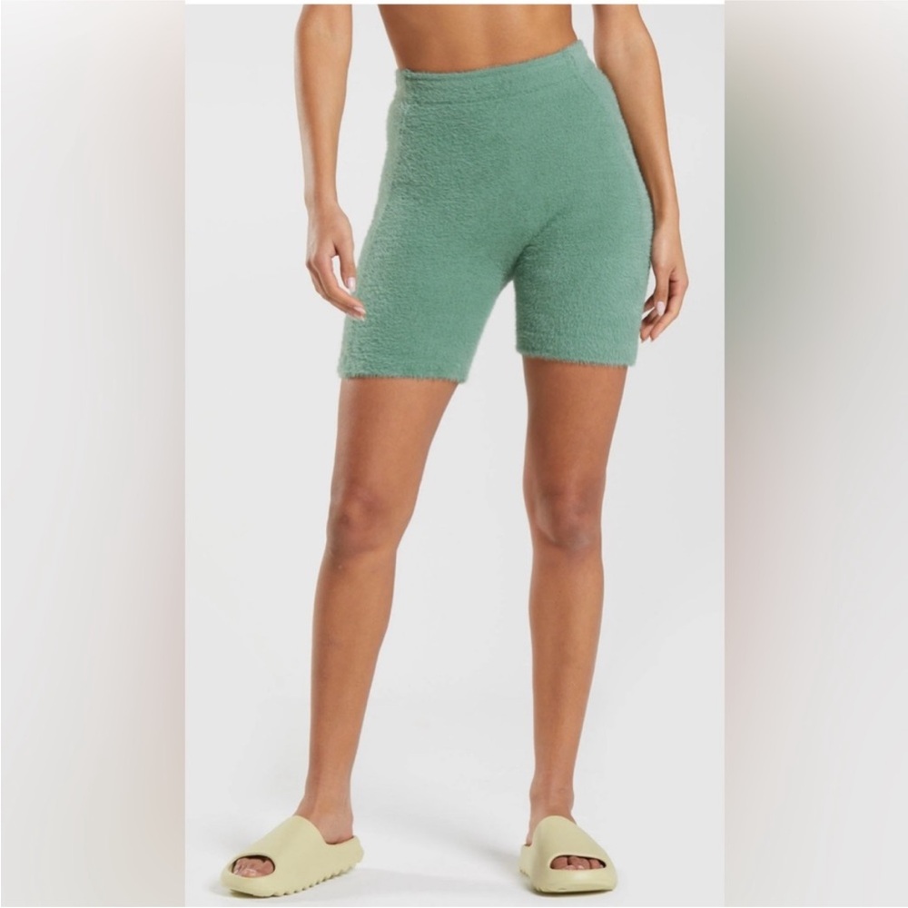 Gymshark Whitney Eyelash Knit Shorts - Leaf Green